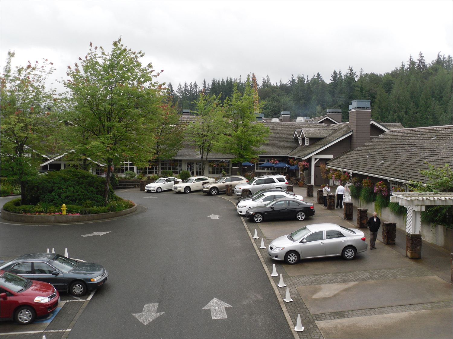 Snoqualmie, WA- Bride and groom @ Salish Lodge